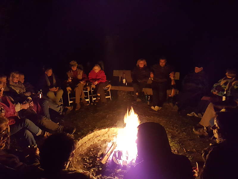 Der Abend am wärmenden Lagerfeuer   (Foto: © AW)